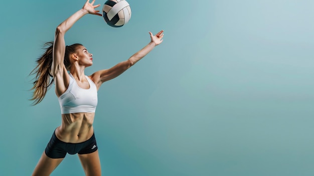 uma mulher de top branco e calções jogando futebol com uma bola