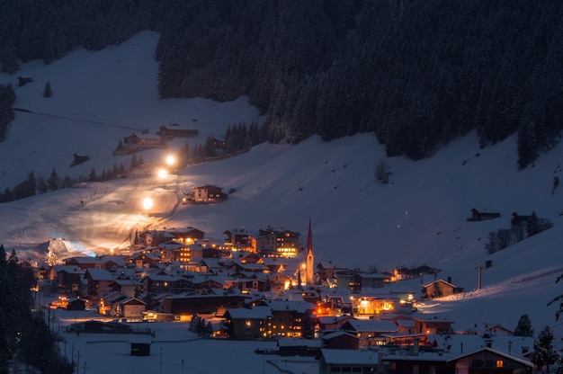 Uma noite na aldeia austríaca de Vorderlanersbach, perto de Mayrhofen.