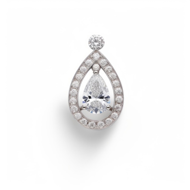 Uma peça de alfinete impressionante com desenho de halo oco e diamantes em forma de gotas