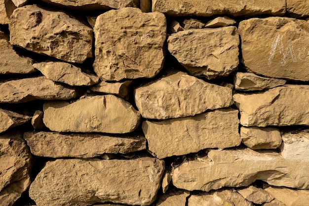 Uma pedra na parede de mastaba em saqqara, egito