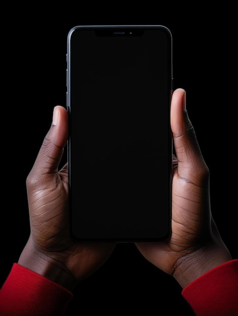 Foto uma pessoa segurando um telefone com a palavra l na tela