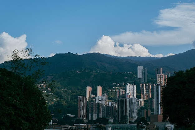 Foto uma vista da cidade de quito