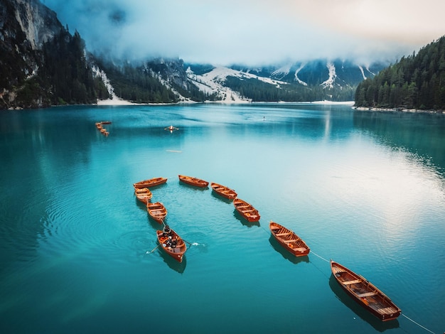 Uma vista fantástica sobre o lago braies