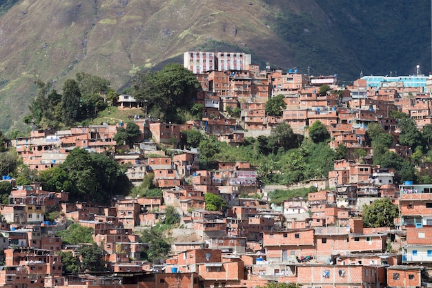 Uma vista mostra a favela de Petare, Venezuela