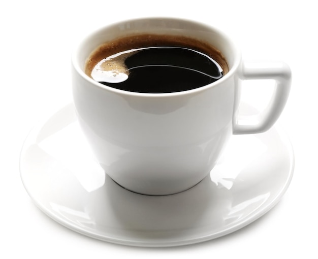 Uma xícara de café saboroso isolado no branco
