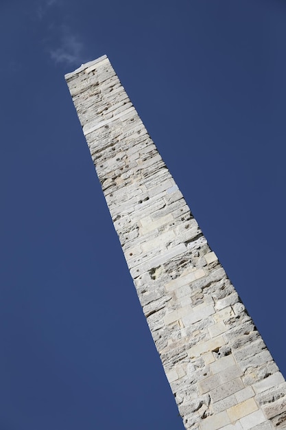 Ummauerter Obelisk auf dem Sultanahmet-Platz in Istanbul, Türkei