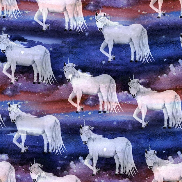 Unicornio blanco entre nubes de colores acuarela de patrones sin fisuras