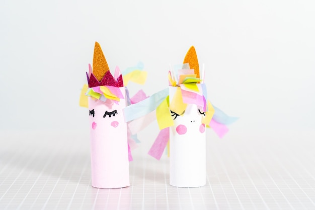 Unicornio manualidades con rollos de papel higiénico