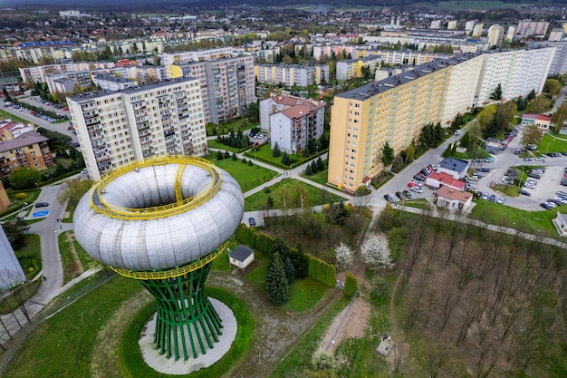 Urbanización residencial de la era del comunismo en Tarnow Polonia Drone View