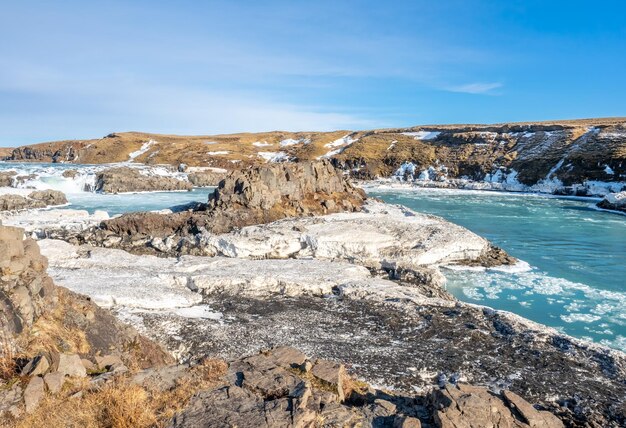 Urridafoss la cascada más voluminosa del país al sur cerca de la carretera principal de Islandia