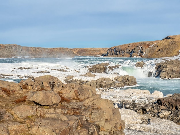 Urridafoss, der voluminöseste Wasserfall des Landes, im Süden in der Nähe der Hauptstraße von Island