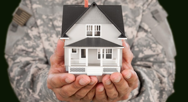 US-Soldat mit Immobilien