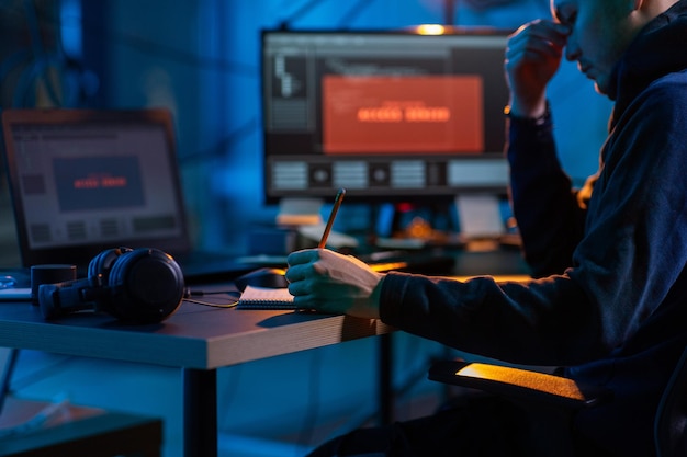 el uso de virus informáticos para el ataque cibernético hacker