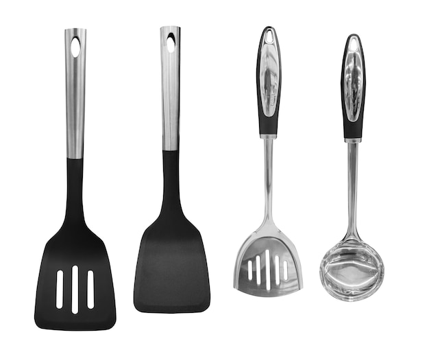 Foto utensilios de cocina aislados en blanco