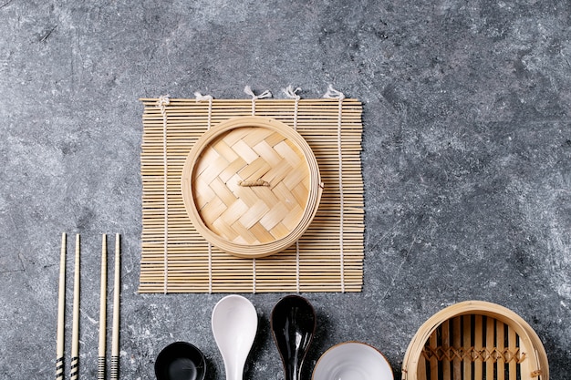 Utensílios de cozinha asiática tradicional