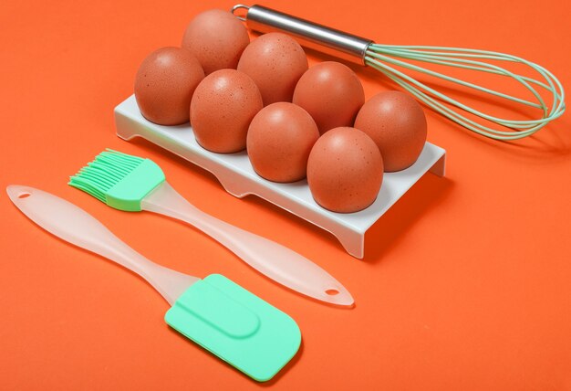 Utensílios de cozinha de silicone, bandeja de ovos como conceito de cozinha