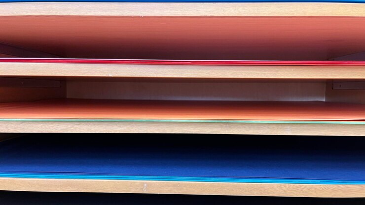 Utiles escolares de colores Papeles de colores Agendas, libros de colores. Carpetas textura de papel