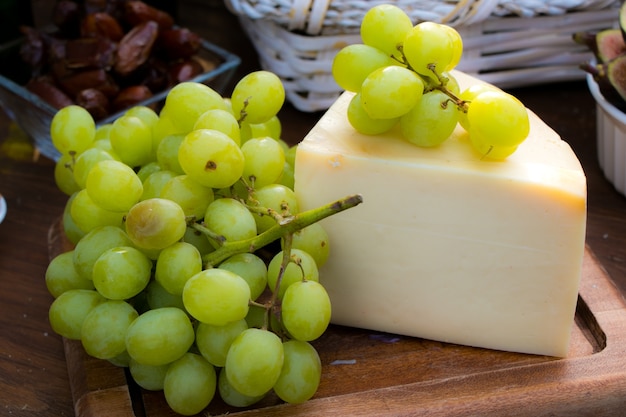 uvas e queijo