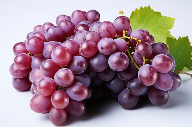 Las uvas están sobre una superficie blanca con una hoja encima del ai generativo.