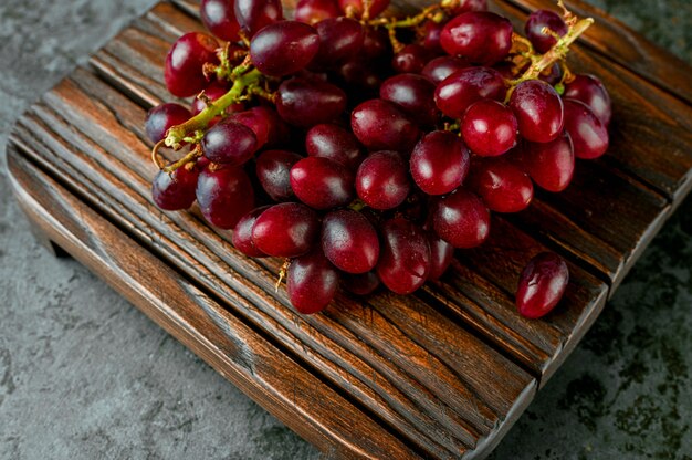 Uvas rojas jugosas