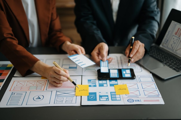 UX diseñador gráfico planificación aplicación proceso desarrollo prototipo estructura alámbrica para web teléfono inteligente Agencia de desarrollo digital creativaxA