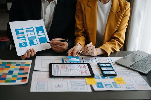 UX diseñador gráfico planificación aplicación proceso desarrollo prototipo estructura alámbrica para web teléfono inteligente Agencia de desarrollo digital creativaxA