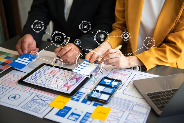 Foto ux diseñador gráfico planificación aplicación proceso desarrollo prototipo estructura alámbrica para web teléfono inteligente agencia de desarrollo digital creativaxa