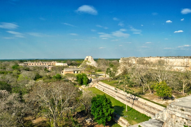 Uxmal, eine alte Maya-Stadt, gilt als eine der wichtigsten archäologischen Stätten der Maya-Kultur. Maya-Tempel, geschützt von der INAH von Mexiko