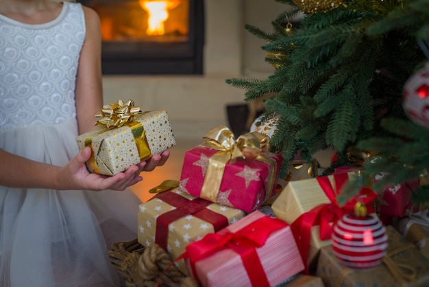 Vacaciones de invierno con detalles de decoración festiva