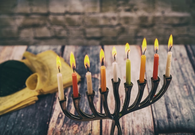 Vacaciones judías hannukah símbolos - menorah