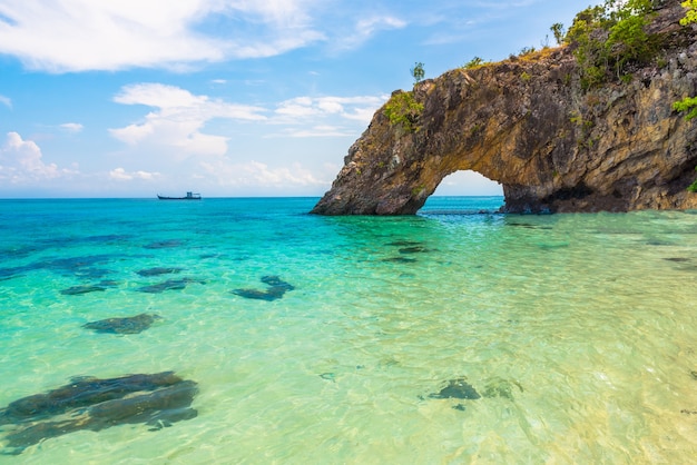 Foto vacaciones en tailandia - hermosa isla de la isla de koh khai en koh lipe en la playa