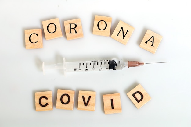 Vacuna en jeringa hipodérmica para el virus Corona Covid19 medical para situación covid