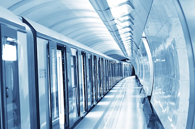 vagão trem movimento do metrô, conceito de transporte abstrato sem pessoas