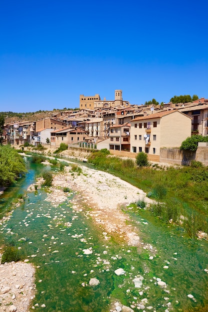 Valderrobles e rio matarrana em teruel espanha