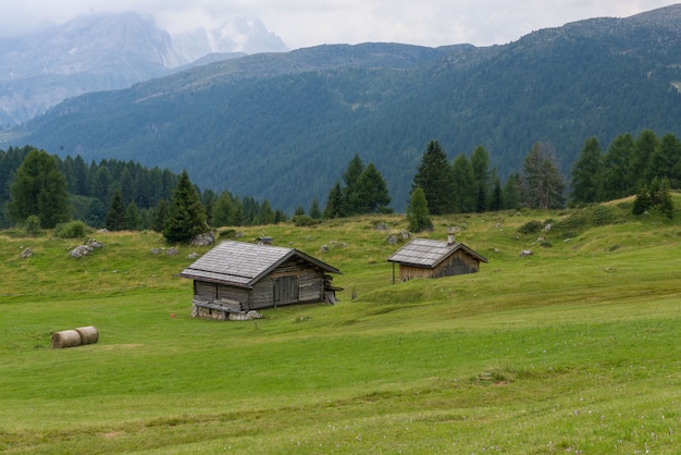 Vale de Fuciade nas Dolomitas