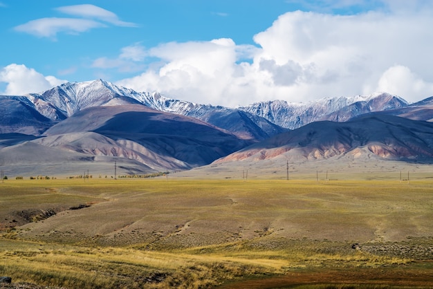 Vale do Chuy, vista do cume Kurai. Distrito Kosh-Agachsky, República de Altai, Rússia