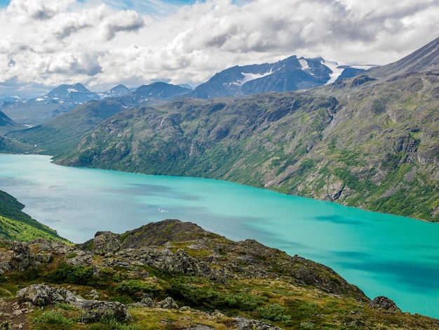 Vale Leirungsdalen da montanha Knutshoe na Noruega