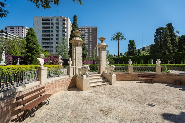 VALENCIA ESPAÑA 19 de junio de 2015 Fragmentos de los Jardines de Monforte en Valencia España Concepto de paisaje del parque