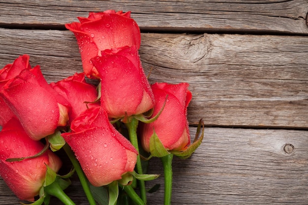 Valentinstag-Grußkarte mit roten Rosen