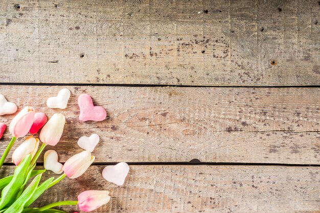 Valentinstag Hintergrund mit Herzen, Blumen