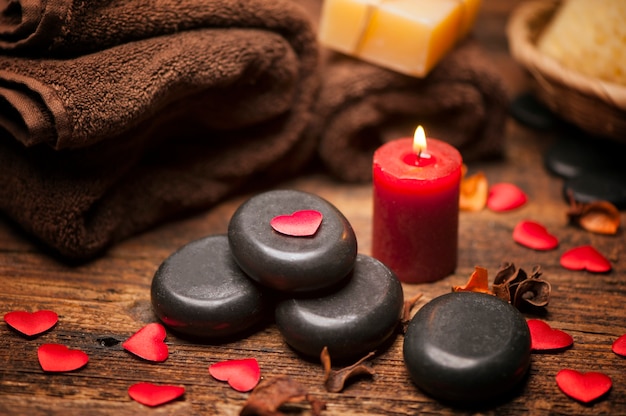 Valentinstag Wellness Dekoration Ambiente Spa