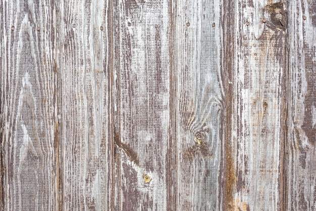 Valla de madera con tablón rústico corteza marrón textura madera