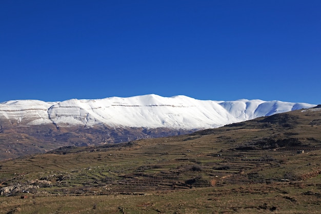 Foto valle de kadisha en las montañas del líbano