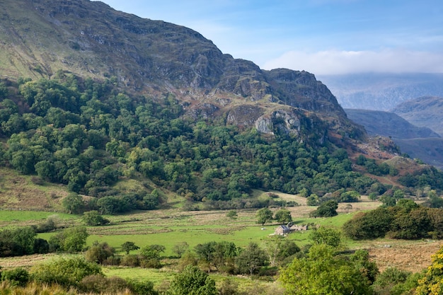 Foto valle en el parque nacional de snowdonia