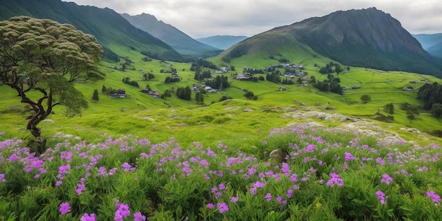 Un valle verde con una montaña al fondo.