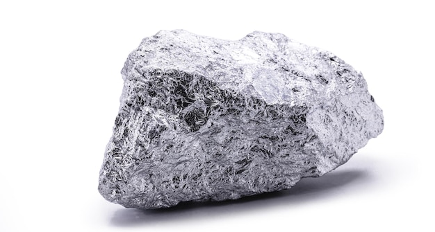 Vanadium ist eine isolierte Übergangsmetalllegierung, die in mehreren natürlichen Quellen wie Phosphatgestein und Rohöl vorkommt