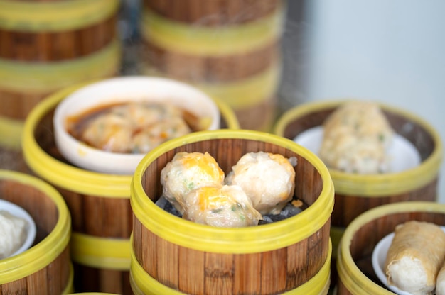 Vaporizadores de dim sum em um restaurante chinês