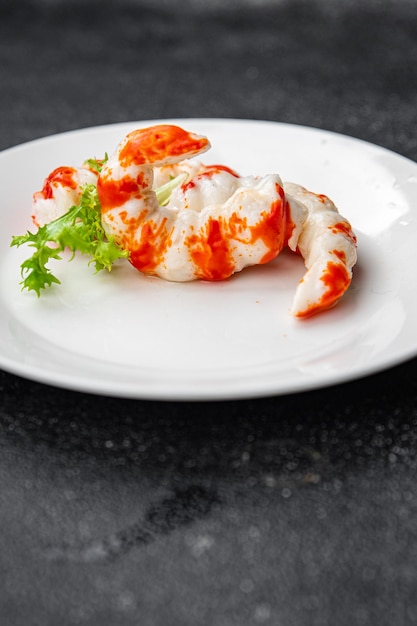 Vara de caranguejo frutos do mar camarão forma refeição lanche na mesa cópia espaço comida fundo rústico topo