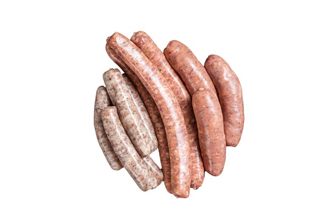 Variação de salsichas em bandeja de aço Salsichas cruas com carne de porco cordeiro e carne de frango Isolado no fundo branco