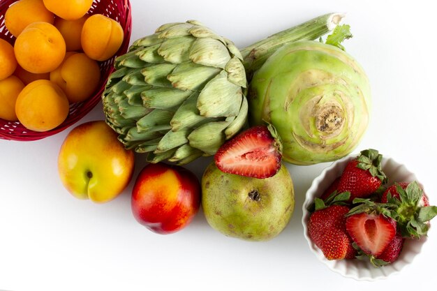 Várias frutas e legumes orgânicas saudáveis